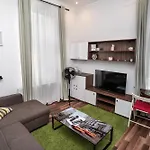 Downtown - Cal1 Daire Bükreş