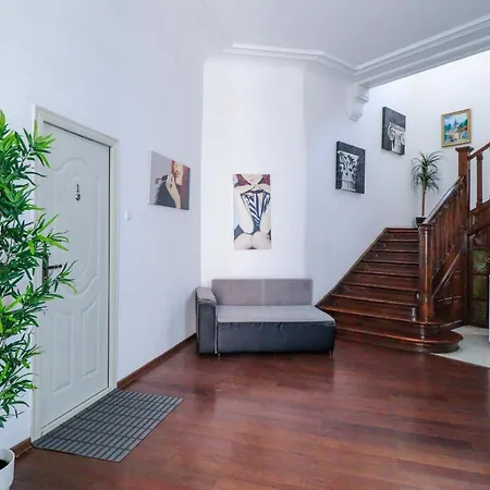 Downtown - Cal1 Bukareszt