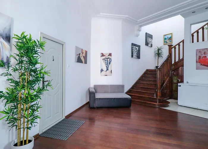 Downtown - Cal1 Bukarest